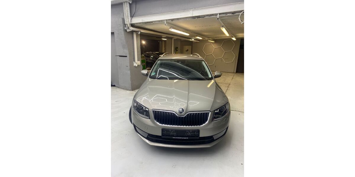 Skoda Octavia 71.000 km 13.990 &euro; Castrop Rauxel 44579