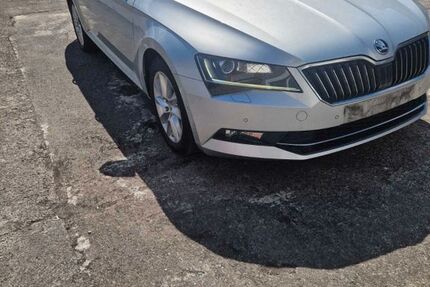 Skoda Superb 268.137 km 10.499 &euro; Dortmund 44001