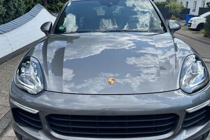 Porsche Cayenne 234.100 km 29.900 € Ratingen 40885