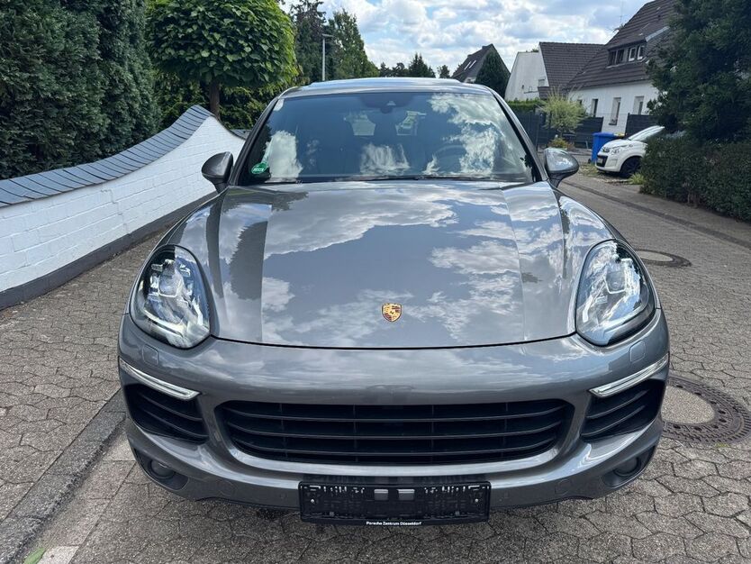 Porsche Cayenne 234.100 km 29.900 € Ratingen 40885