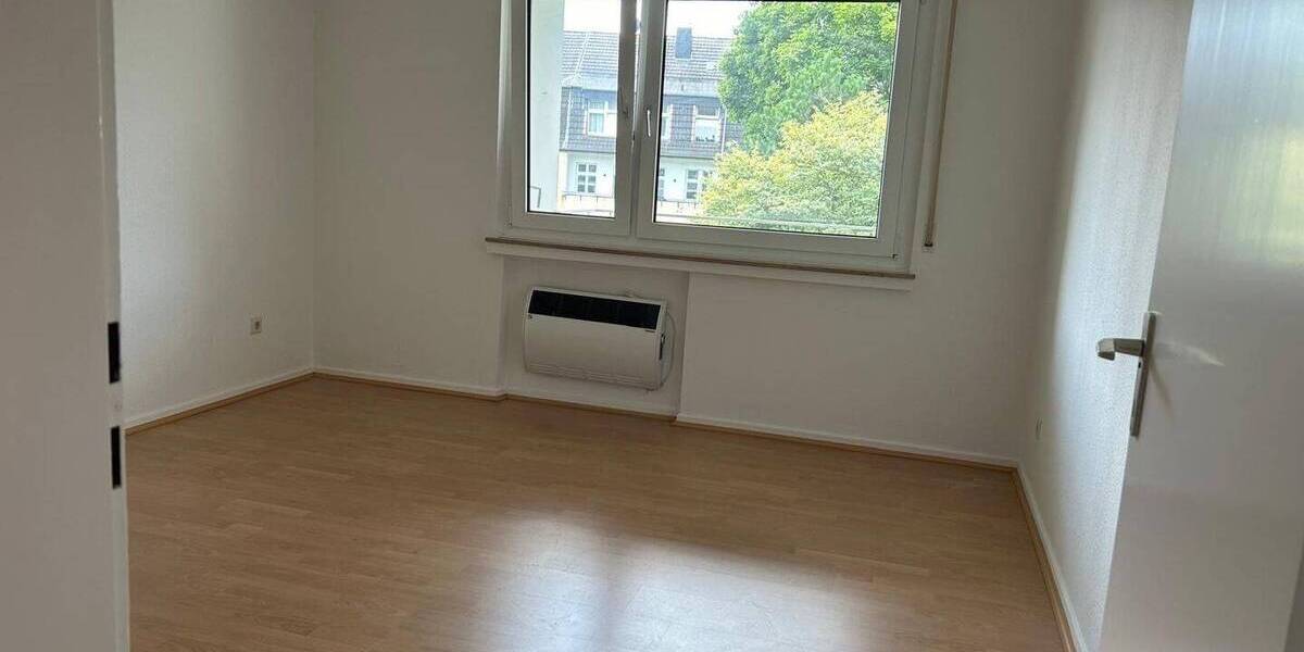 Etagenwohnung Essen Bergerhausen - 3 Zimmer, 80 m&sup2;, 580&euro; | Angebot:25264122