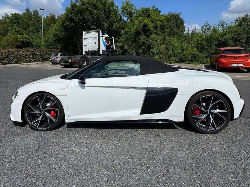 R8