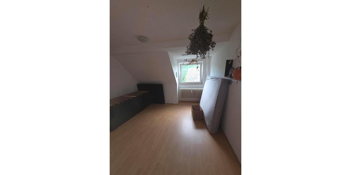 Dachgeschoßwohnung Gelsenkirchen Gelsenkirchen-West - 5 Zimmer, 92 m&sup2;, 850&euro; | Angebot:26494656