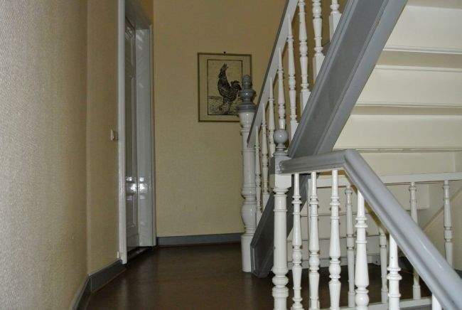 Im massiven beliebten Altbau werden Drei-Wohnungen zur Vermietung angeboten 3 zimmer