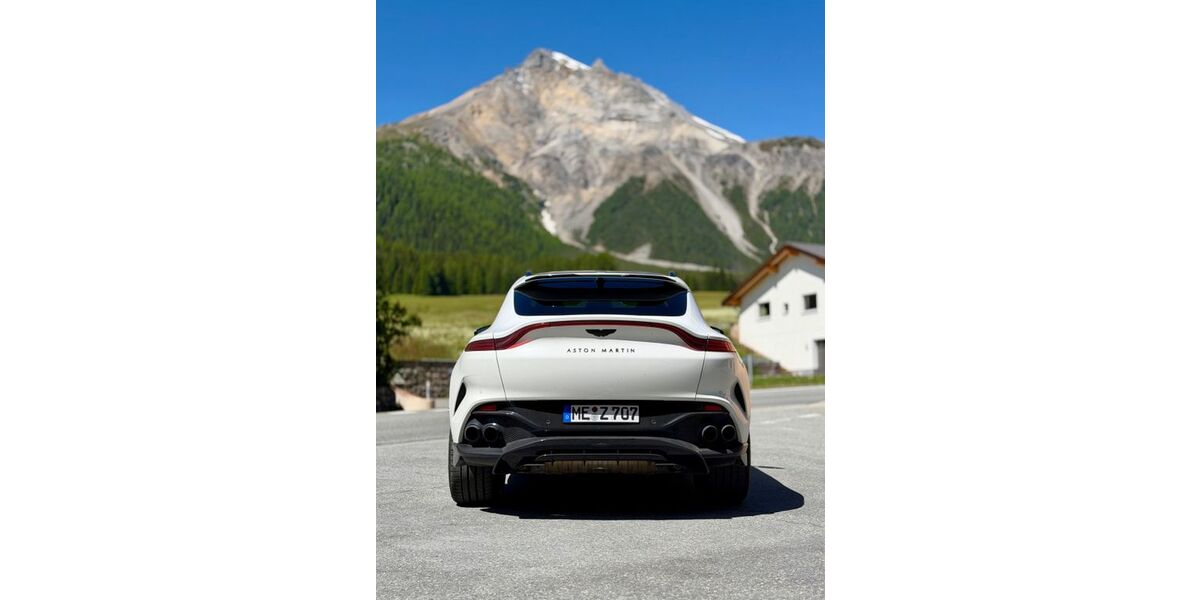 Aston Martin DBX 12.500 km 129.900 &euro; Velbert 42553