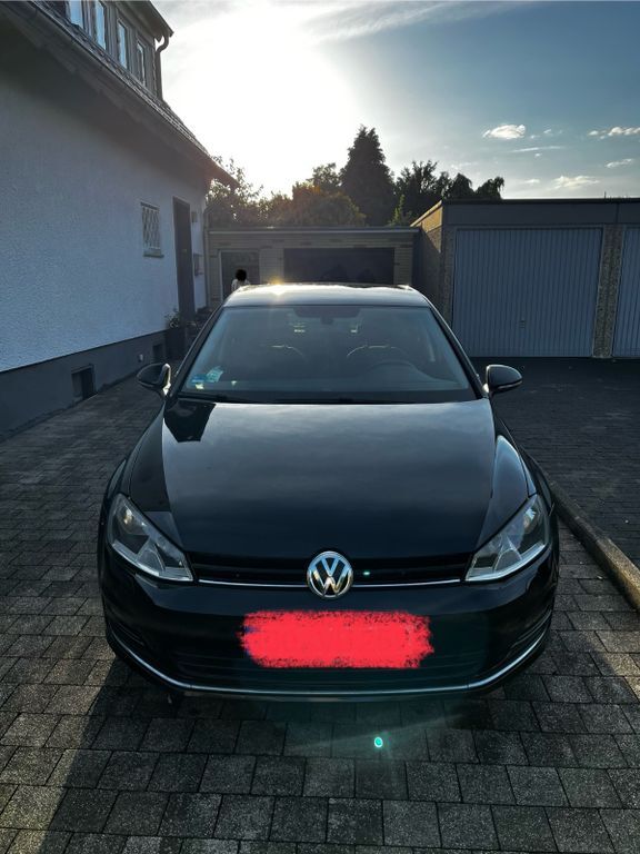 VW Golf 114.000 km 13.400 € Schwerte 58239