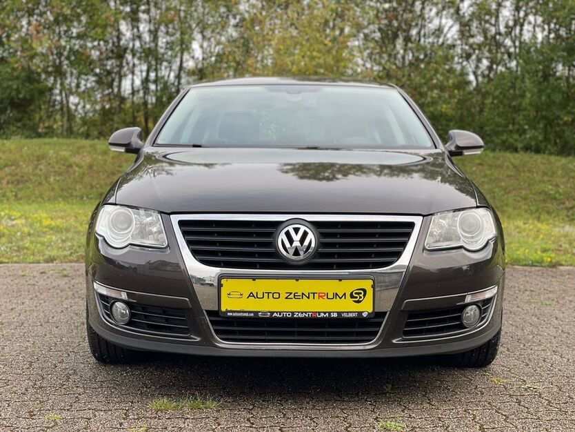 VW Passat 182.000 km 4.990 € Velbert 42553