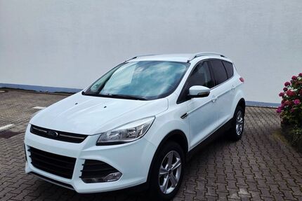 Ford Kuga 94.000 km 10.900 € Gevelsberg 58285
