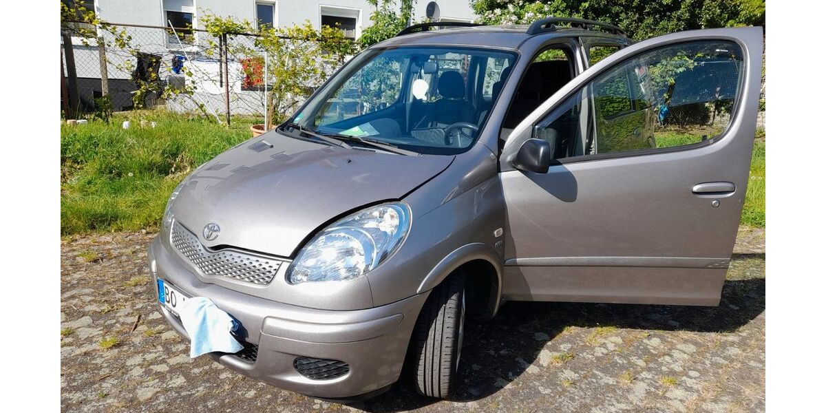 Toyota Yaris 116.000 km 5.500 &euro; Bochum 44789