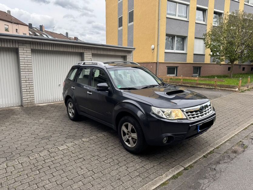 Subaru Forester 276.000 km 2.500 € Essen 45307