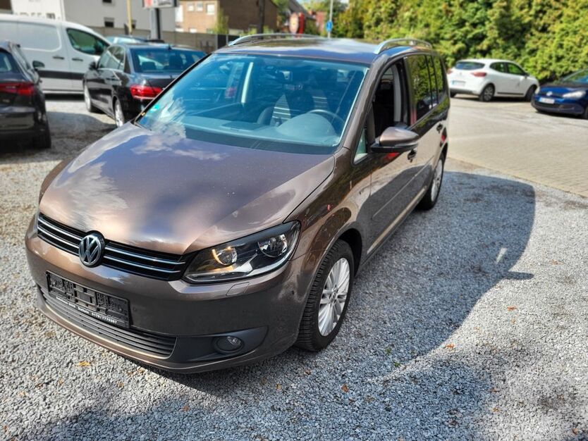 VW Touran 297.207 km 5.999 € Datteln 45711