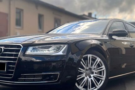 Audi A8 217.000 km 19.000 € Duisburg 47269
