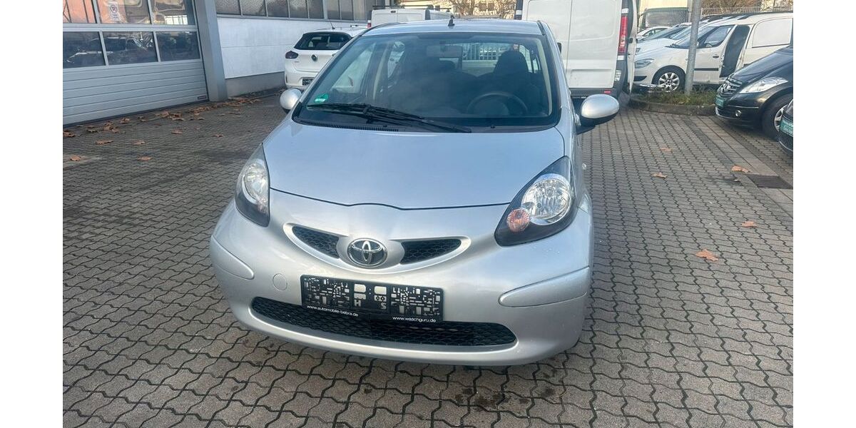 Toyota Aygo (X) 119.000 km 2.800 &euro; Bochum 44866