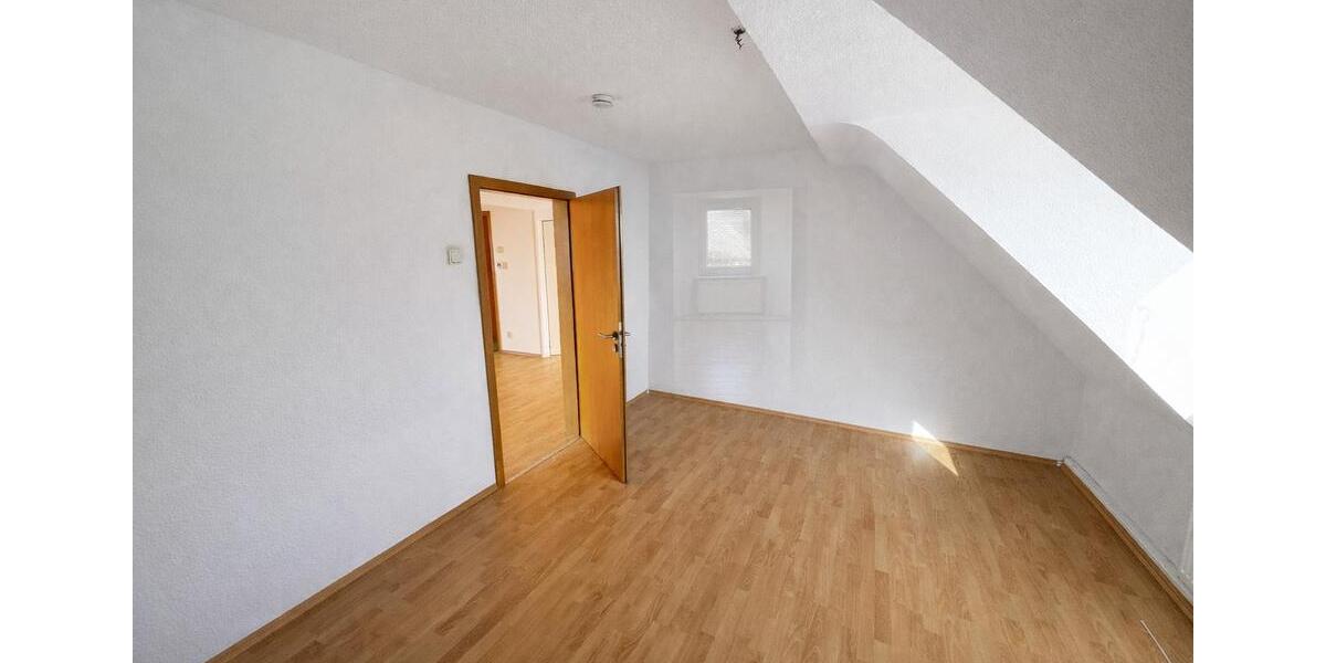 Dachgeschoßwohnung Bochum Bochum-Mitte - 2 Zimmer, 50 m&sup2;, 370&euro; | Angebot:25757009
