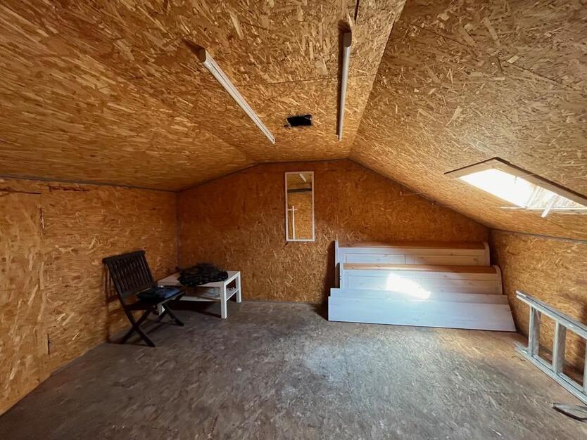 Gemütliche helle 2-Zimmer Wohnung mit Hobbyraum. Privatverkauf!