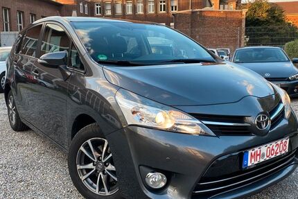 Toyota Verso 301.425 km 4.899 € Mülheim 45473