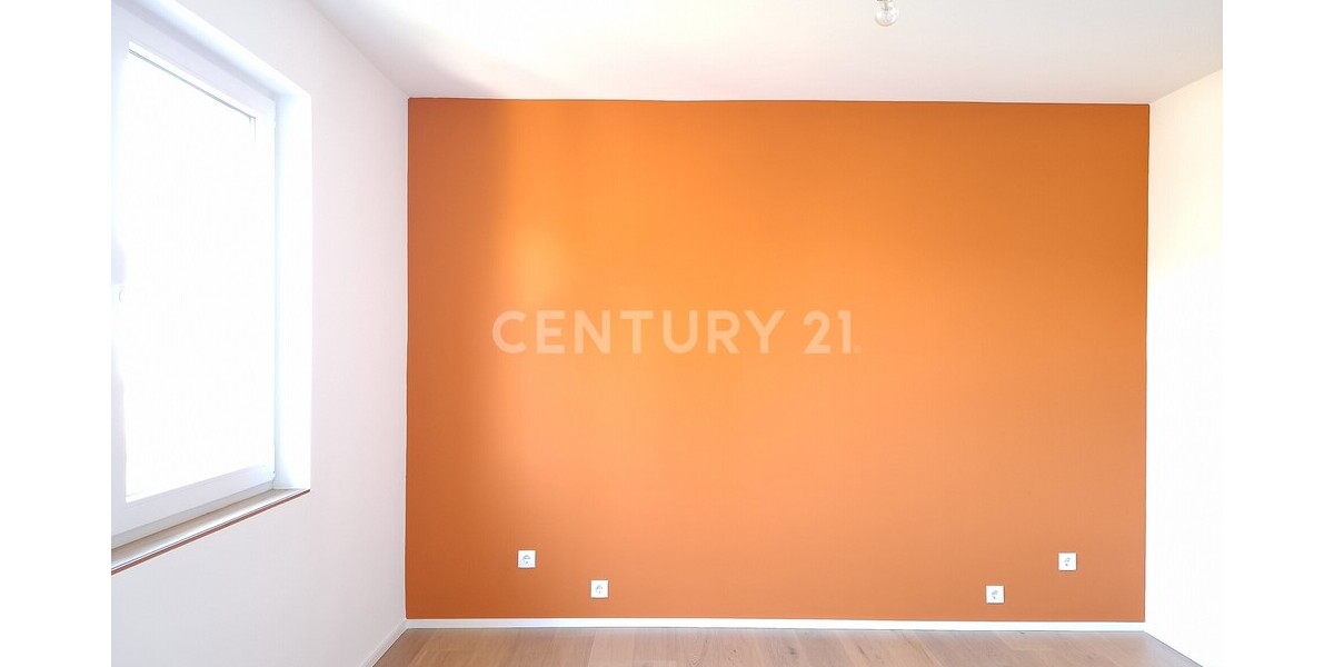 Exklusive, vollständig sanierte Wohnung mit großzügigem Raumgefühl und drei Balkonen 5 zimmer