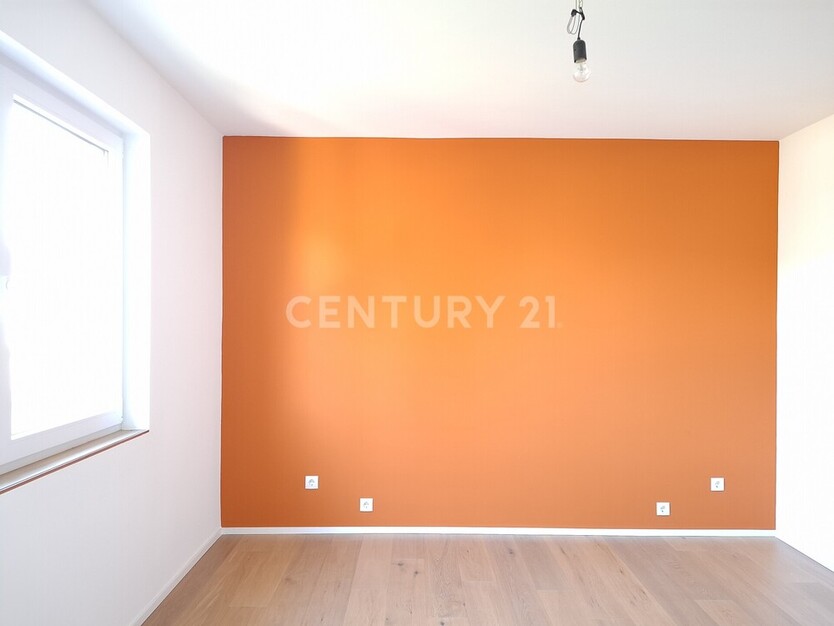 Exklusive, vollständig sanierte Wohnung mit großzügigem Raumgefühl und drei Balkonen 5 zimmer