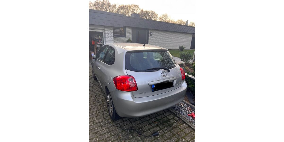 Toyota Auris 197.760 km 2.100 &euro; Dorsten 46286