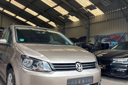 VW Touran 185.000 km 5.250 &euro; Essen 45139