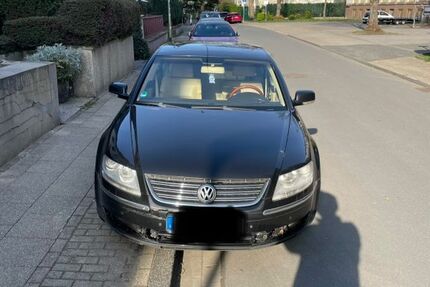 VW Phaeton 235.632 km 1.800 &euro; Essen 45327