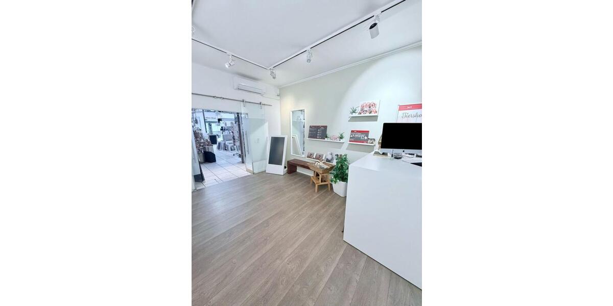 Attraktive Gewerbefläche | Optimale Visibilität | Hohe Personenfrequenz zimmer