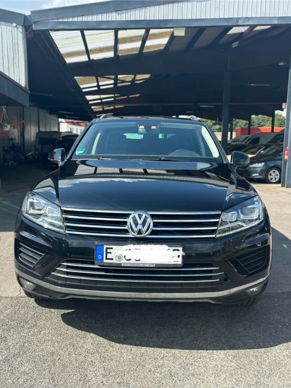 VW Touareg 345.000 km 12.200 € Essen 45356