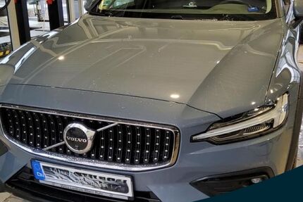 Volvo V60 Cross Country 23.983 km 37.490 &euro; Essen-Kray 45309