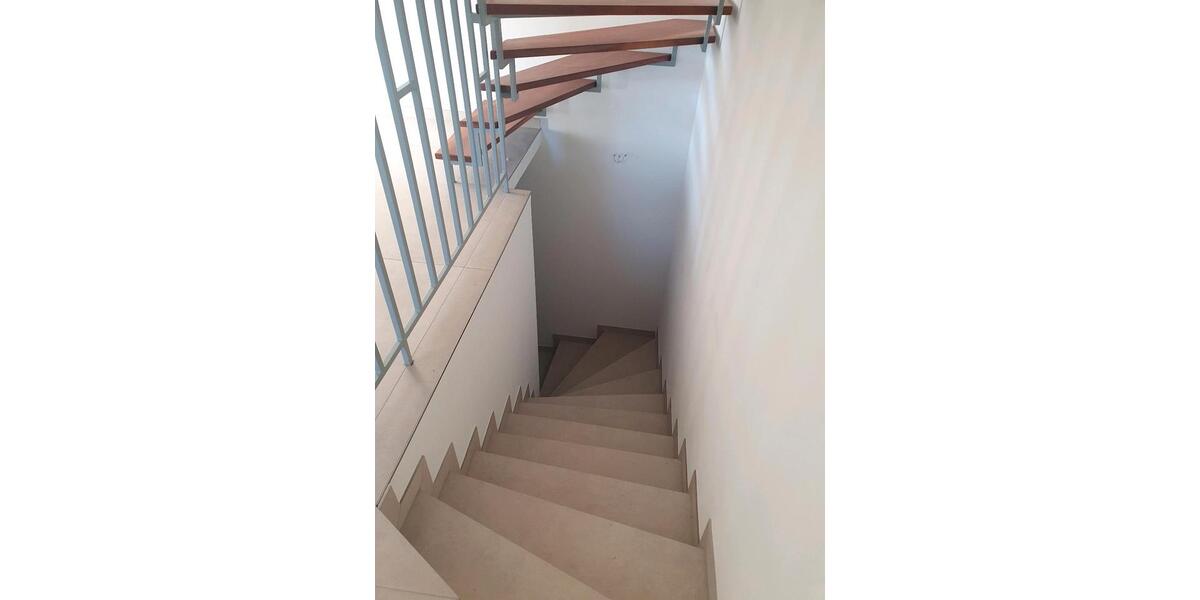 Doppelhaushälfte Heiligenhaus - 5 Zimmer, 130 m&sup2;, 2.500&euro; | Angebot:25083920