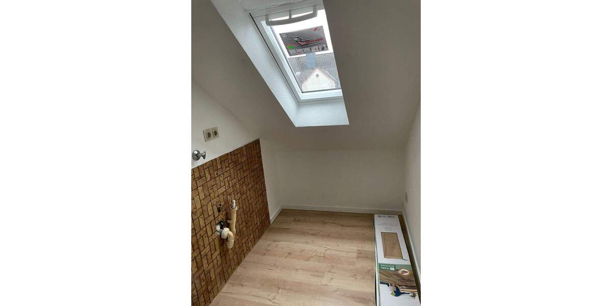 Etagenwohnung Bochum Harpen - 2 Zimmer, 83 m&sup2;, 187.500&euro; | Angebot:25409922