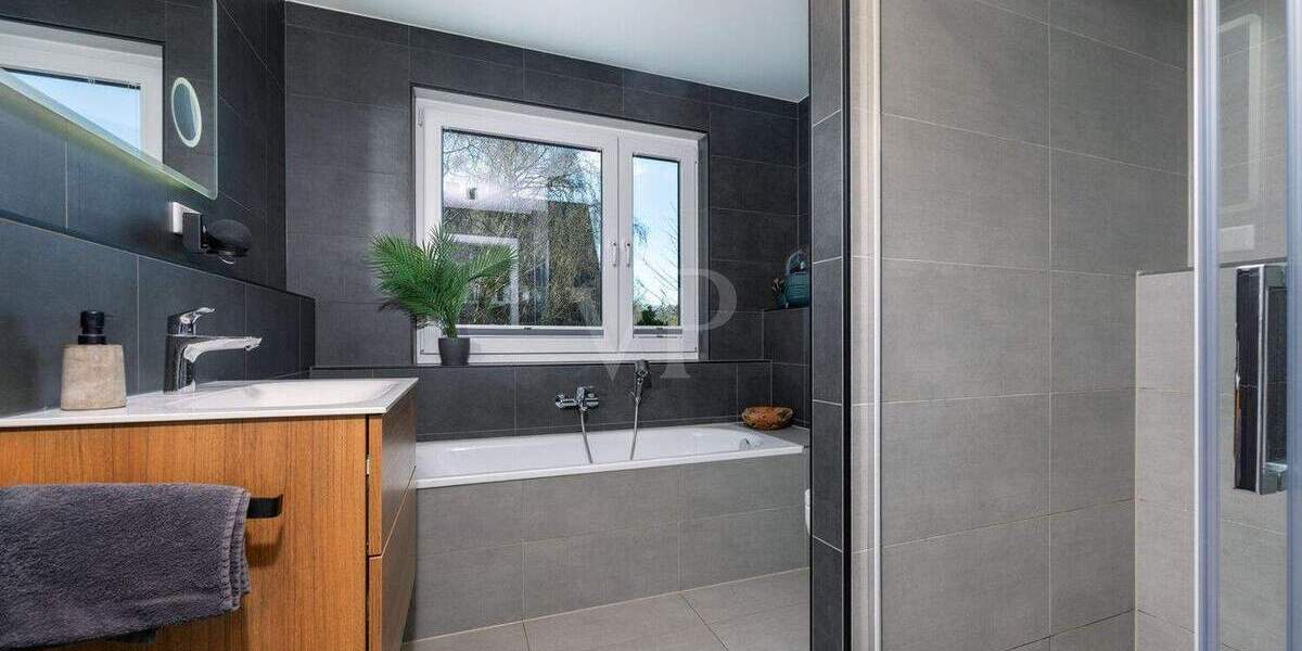 Doppelhaushälfte Wülfrath Innenstadt - 4 Zimmer, 141 m&sup2;, 760.000&euro; | Angebot:25733779