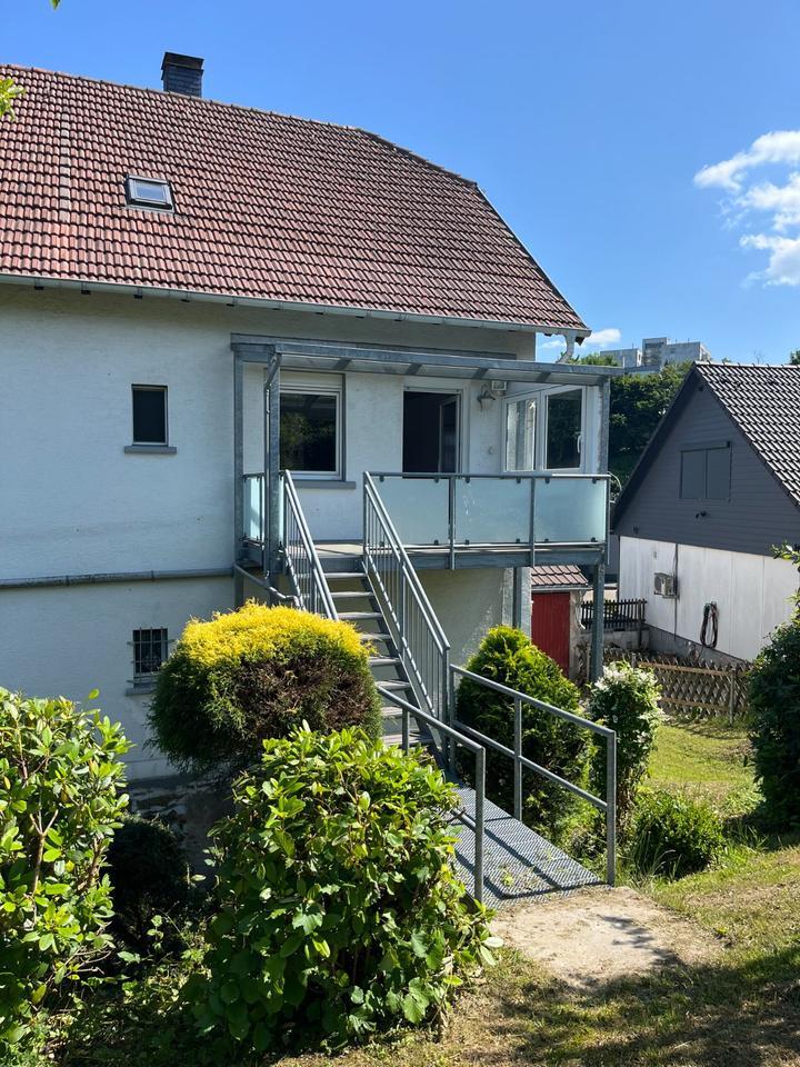 Mehr- Einfamilienhaus mit viel Platz und Garten -PROVISIONSFREI-
