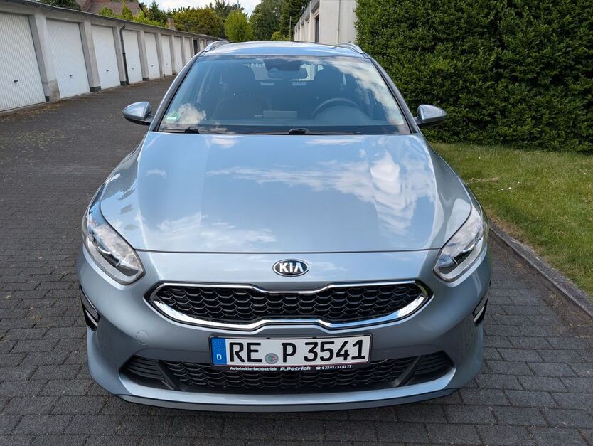 Kia ceed Sportswagon 10.600 km 16.200 € Recklinghausen 45663