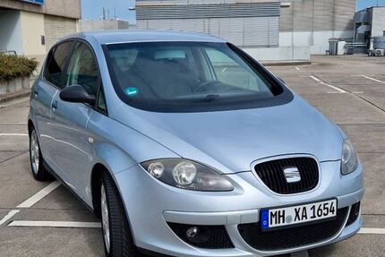 Seat Altea 229.968 km 2.499 &euro; Mülheim an der Ruhr 45472