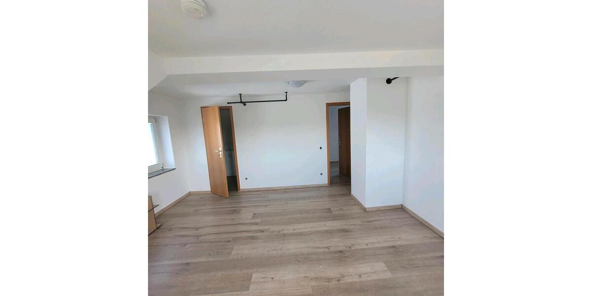 Dachgeschoßwohnung Bochum Bochum-Südwest - 2 Zimmer, 70 m&sup2;, 580&euro; | Angebot:26636775