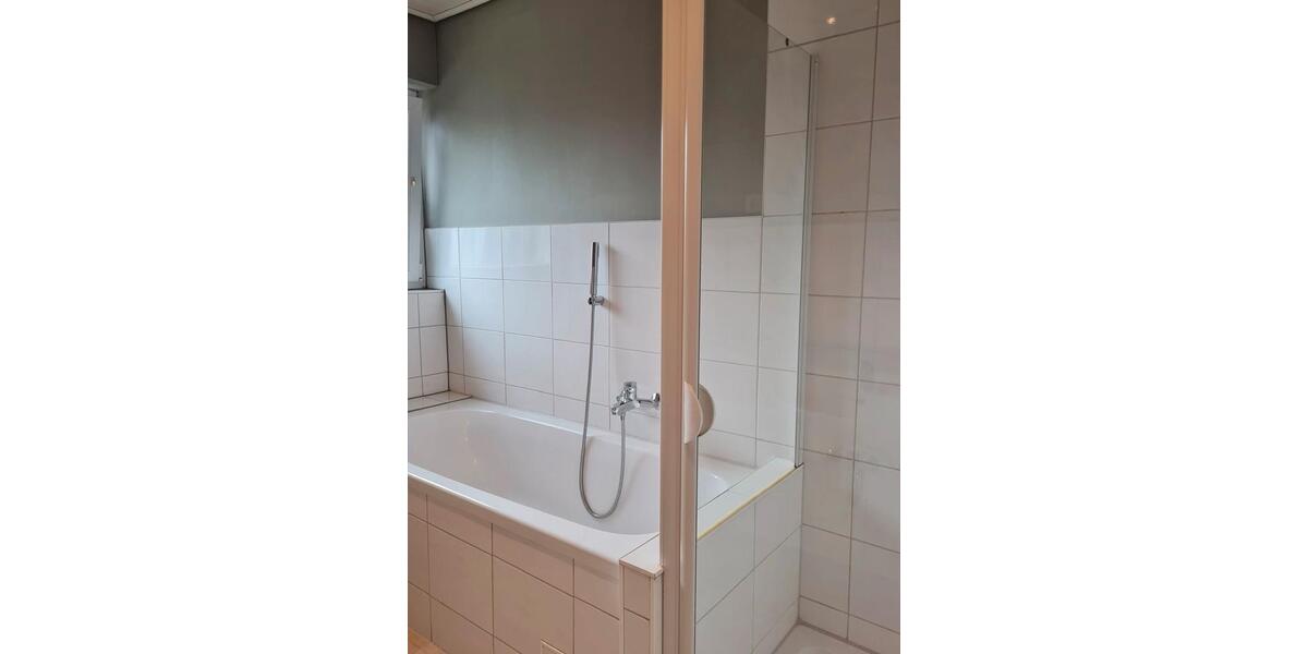 Etagenwohnung Lünen Brambauer - 3 Zimmer, 94 m&sup2;, 900&euro; | Angebot:25793376