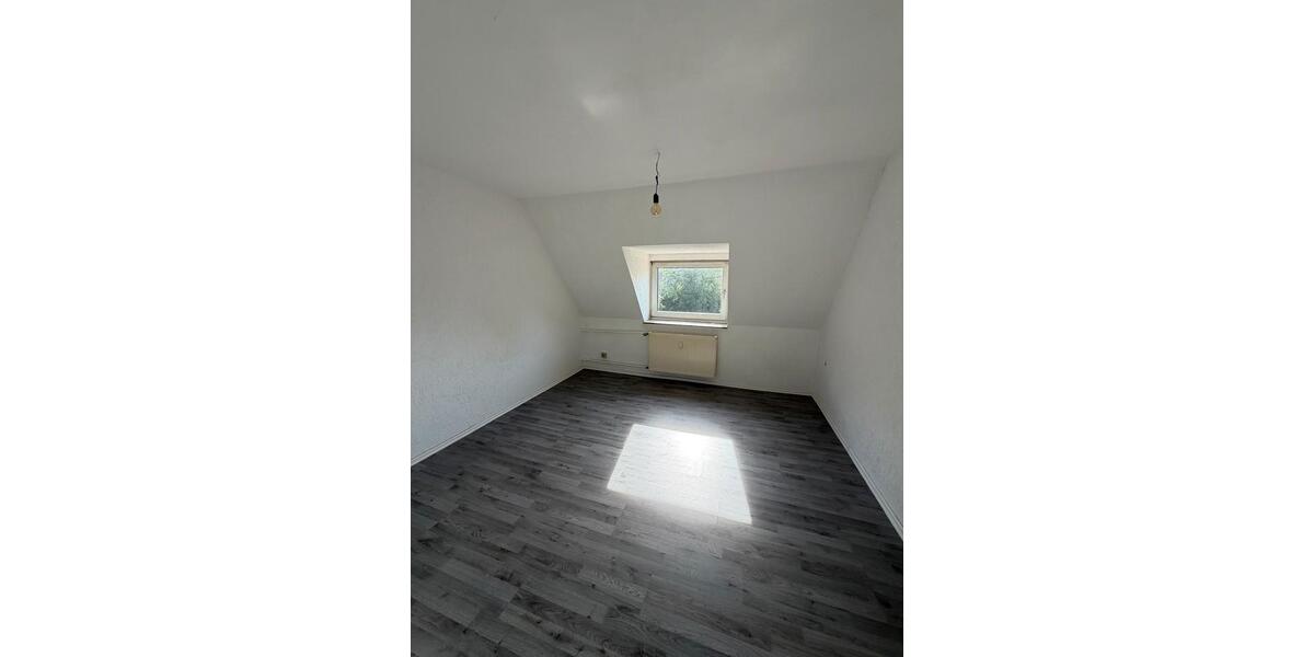 Dachgeschoßwohnung Bochum Bochum-Südwest - 2 Zimmer, 40 m&sup2;, 360&euro; | Angebot:27577486
