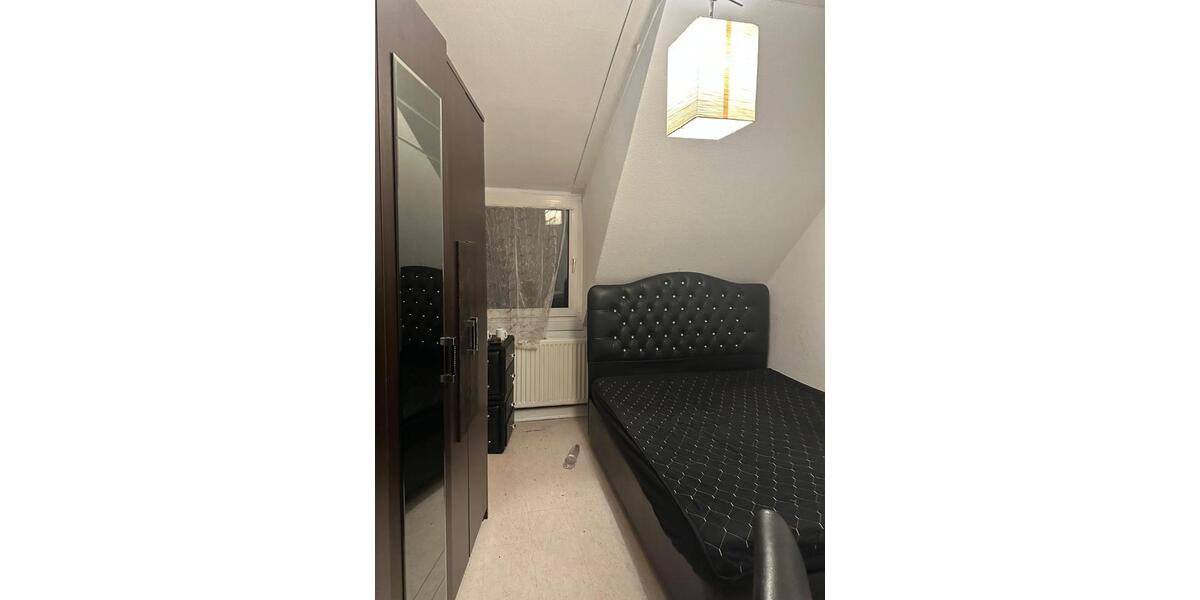 Einzelzimmer 15 Qm, mit WG Küche und Badezimmer 1 zimmer