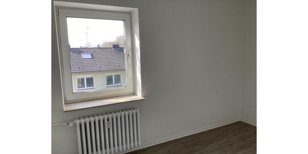 Etagenwohnung Gelsenkirchen Ückendorf - 3 Zimmer, 67 m&sup2;, 568&euro; | Angebot:25469450