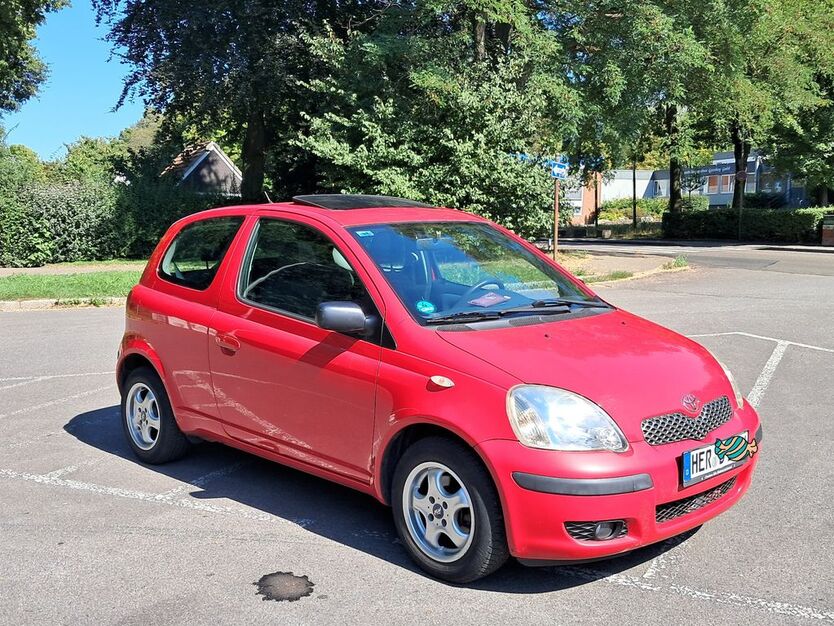 Toyota Yaris 235.000 km 999 € Herne 44627