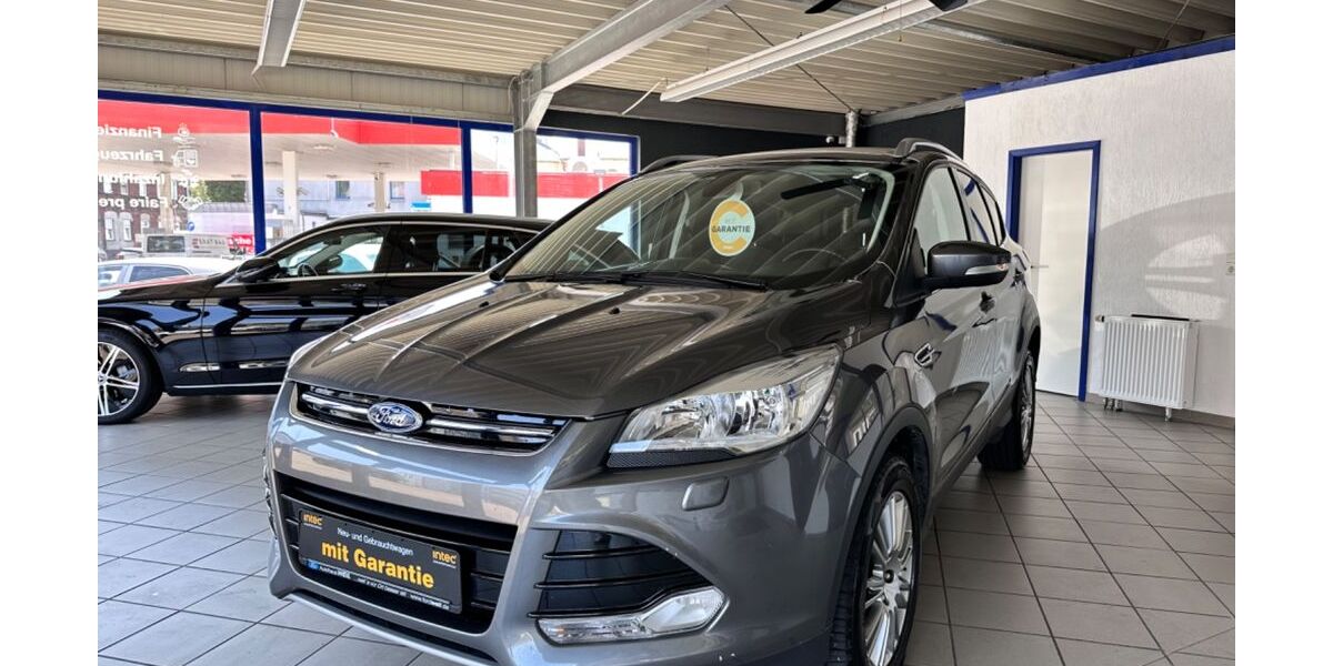 Ford Kuga 105.000 km 9.999 &euro; Bochum 44809