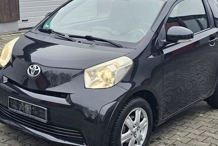 Toyota IQ 124.700 km 3.900 &euro; Gelsenkirchen 45884
