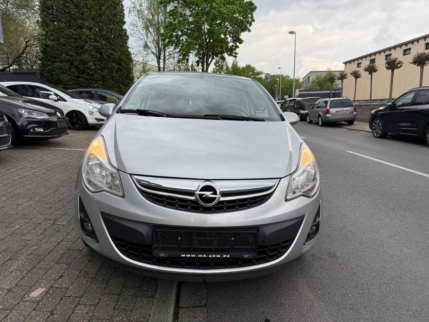 Opel Corsa 82.098 km 3.950 € Mülheim an der Ruhr 45472