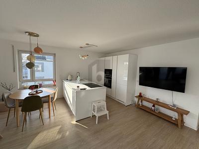 EXKLUSIV WOHNEN MIT EBK, AUFZUG UND CARPORT 3 zimmer