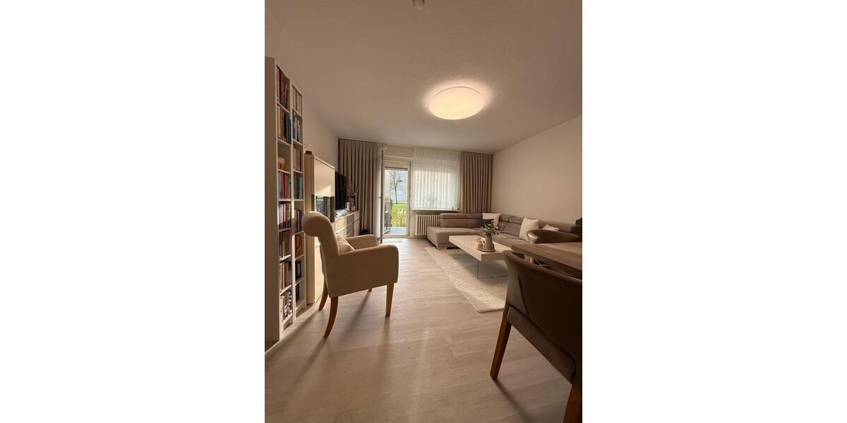 Modernisierte 3-Zimmer-Wohnung mit 2 Gartenflächen & hwt. Aust. 3 zimmer