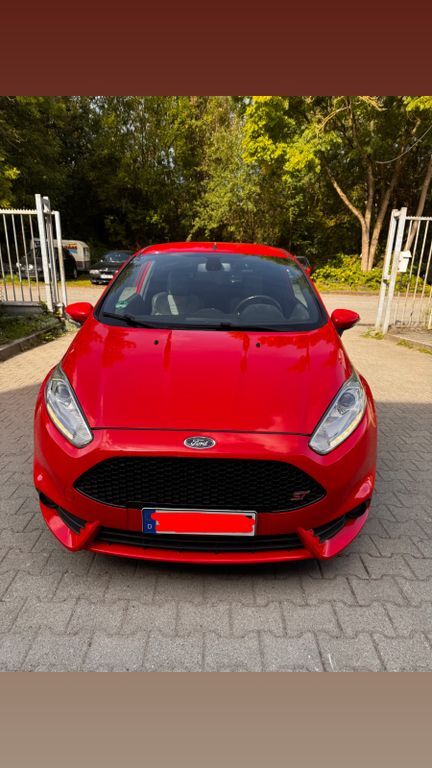 Ford Fiesta 183.000 km 7.299 € Bochum 44892