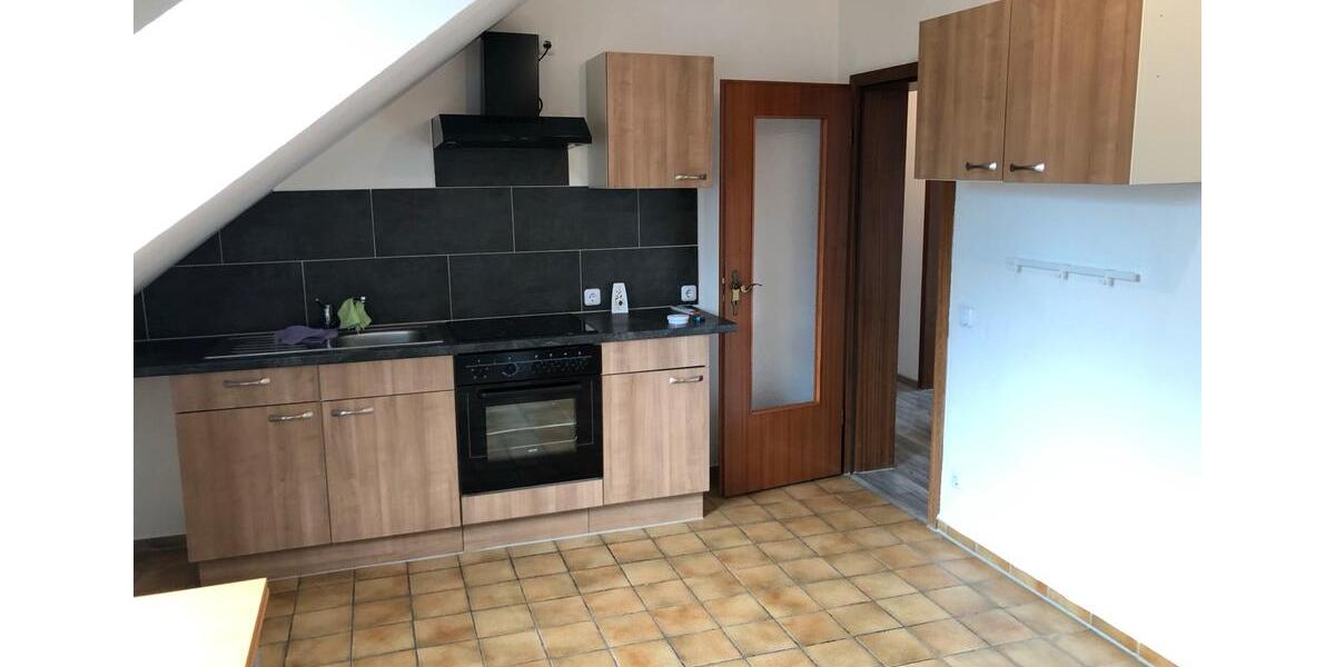 Dachgeschoßwohnung Essen Stadtbezirk III - 2.5 Zimmer, 56 m&sup2;, 135.000&euro; | Angebot:25353846