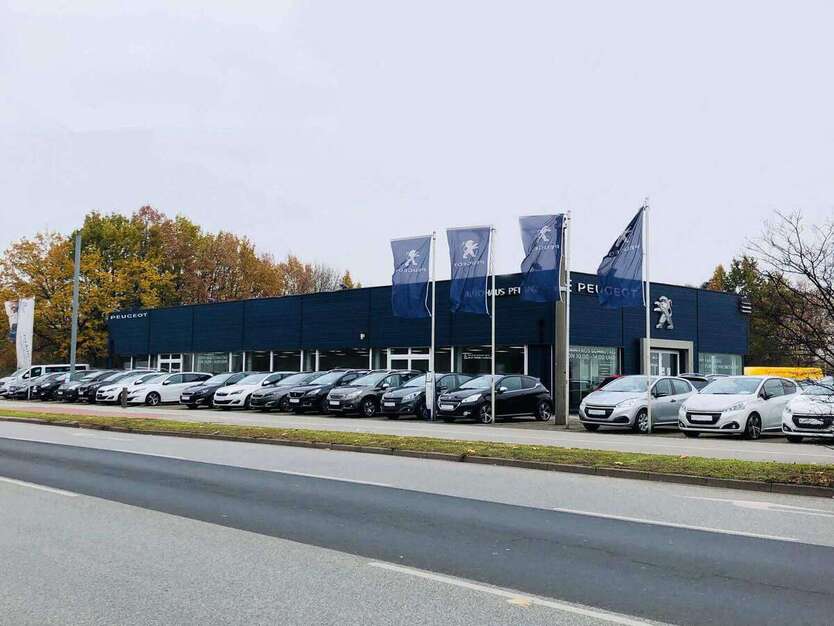 Peugeot 5008 21.000 km 28.885 € Gelsenkirchen 45881
