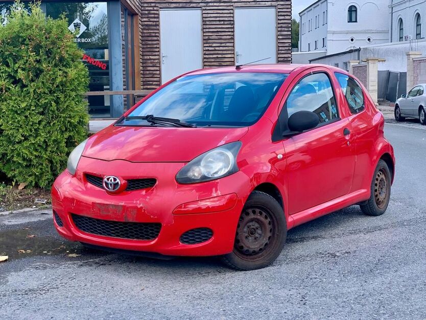 Toyota Aygo (X) 202.819 km 900 € Gelsenkirchen 45884