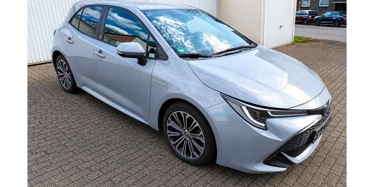 Toyota Corolla 78.500 km 17.788 &euro; Mülheim 45476